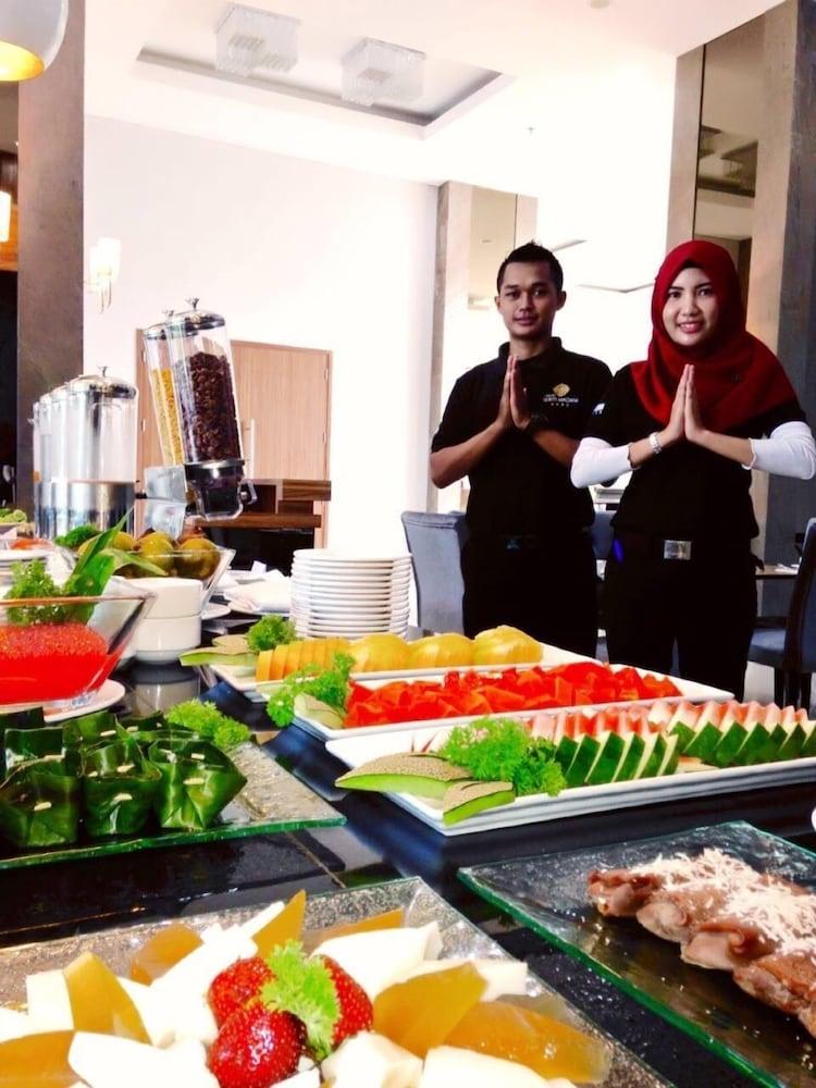 Grand Serela Yogyakarta Extérieur photo