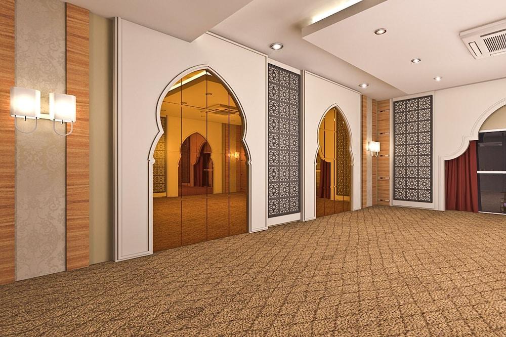 Grand Serela Yogyakarta Extérieur photo