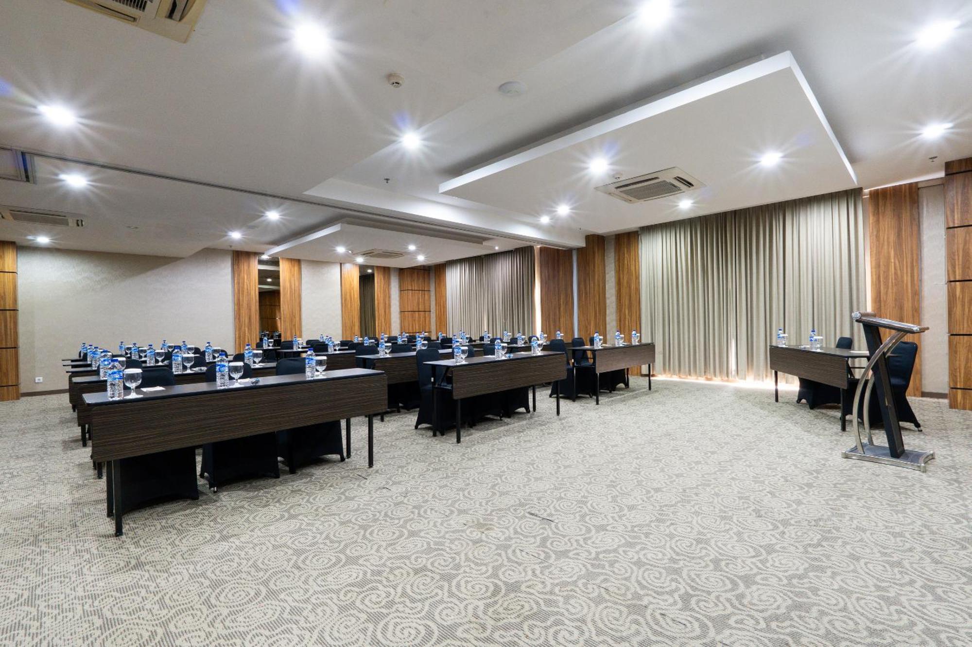 Grand Serela Yogyakarta Extérieur photo