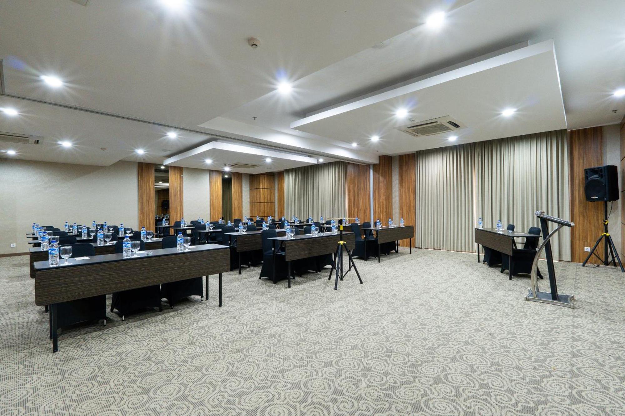 Grand Serela Yogyakarta Extérieur photo