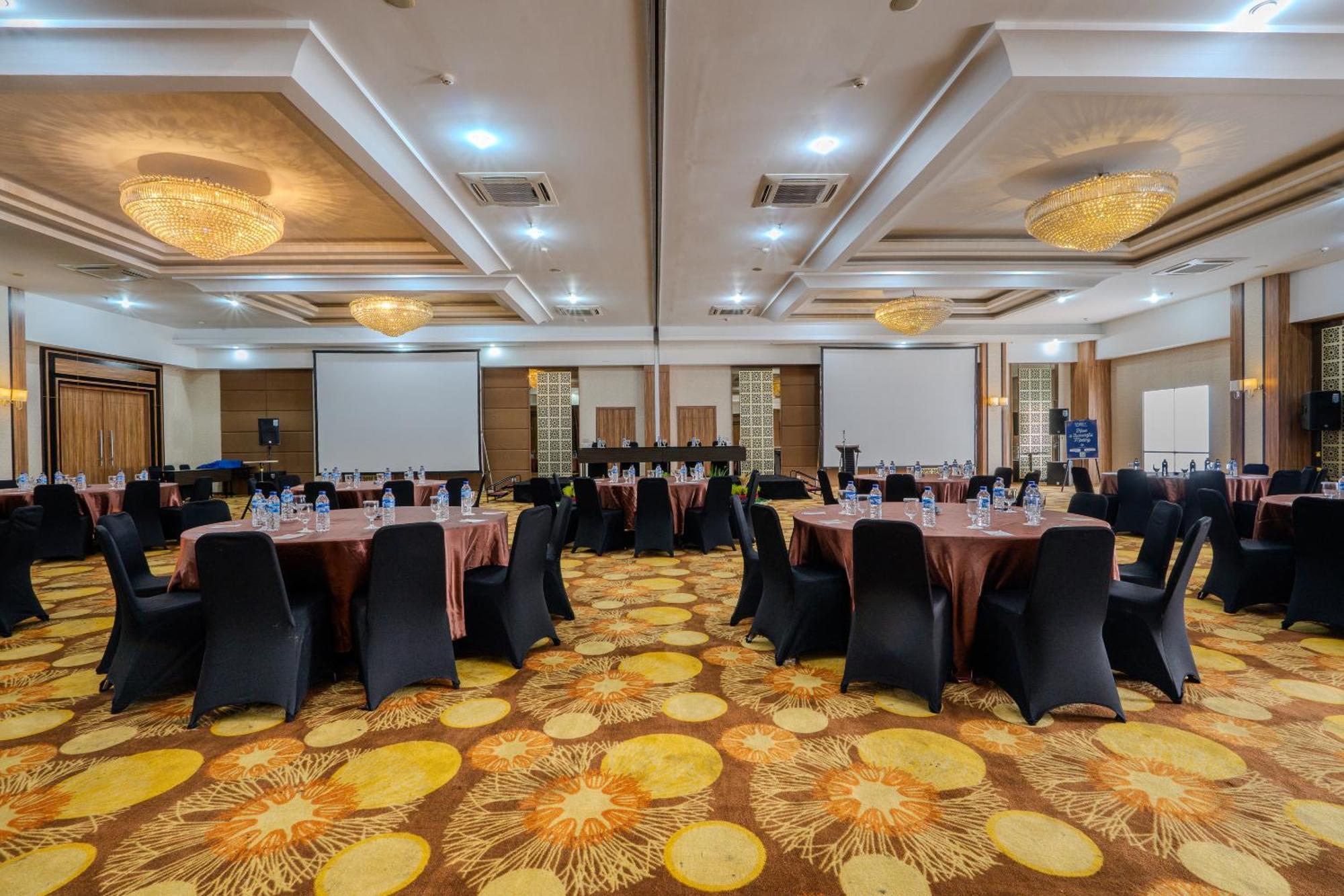 Grand Serela Yogyakarta Extérieur photo