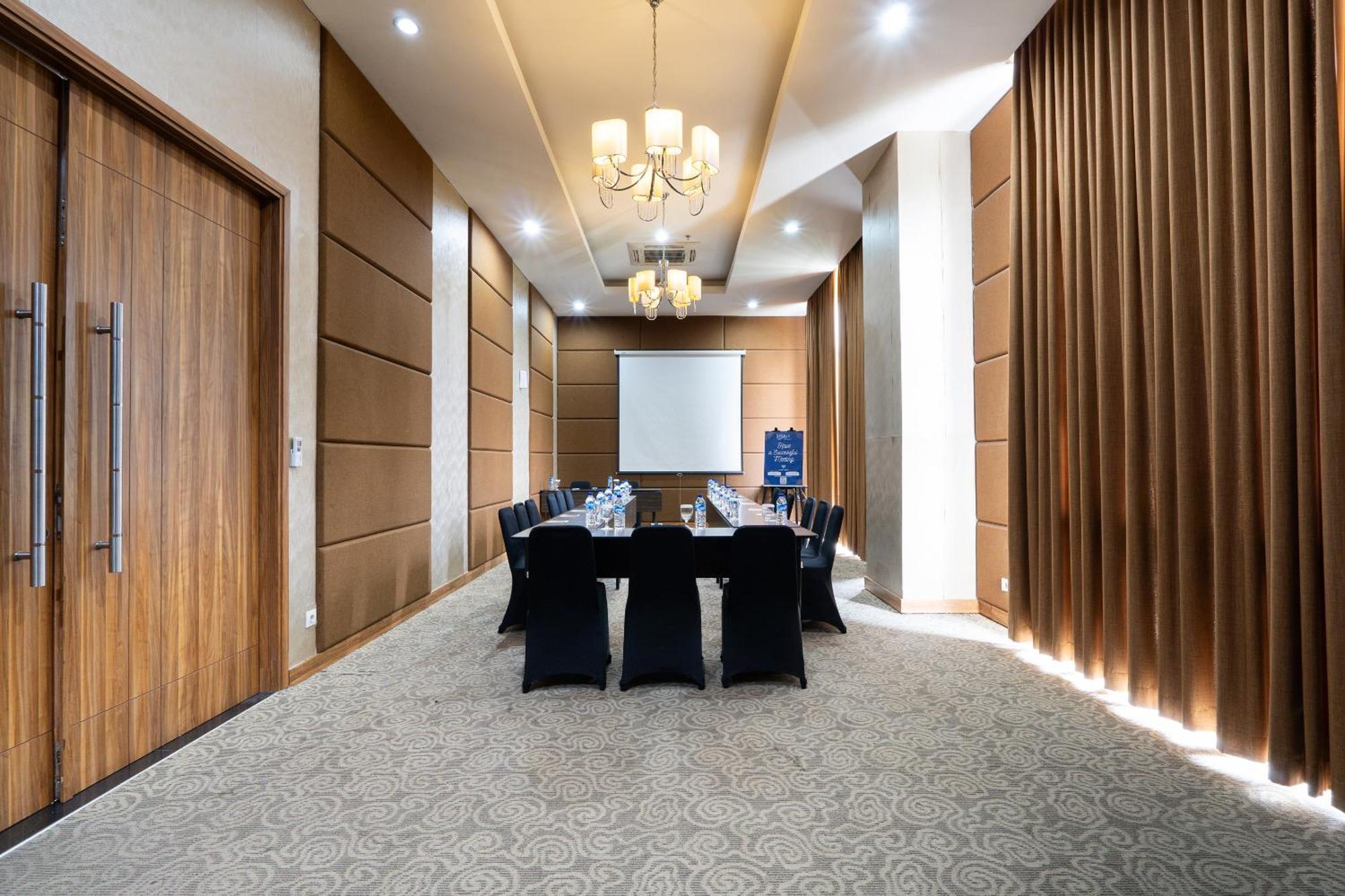 Grand Serela Yogyakarta Extérieur photo