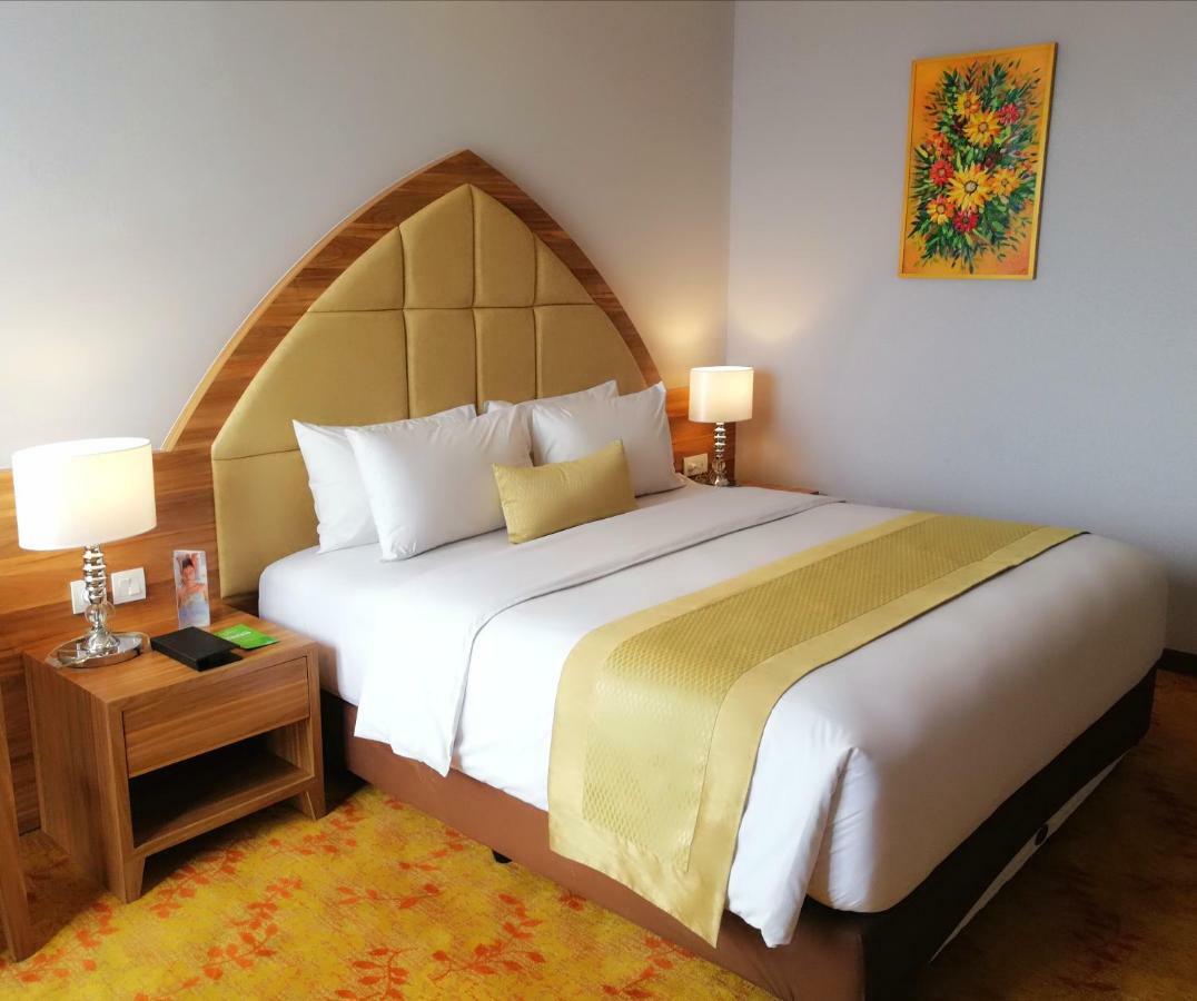Grand Serela Yogyakarta Extérieur photo
