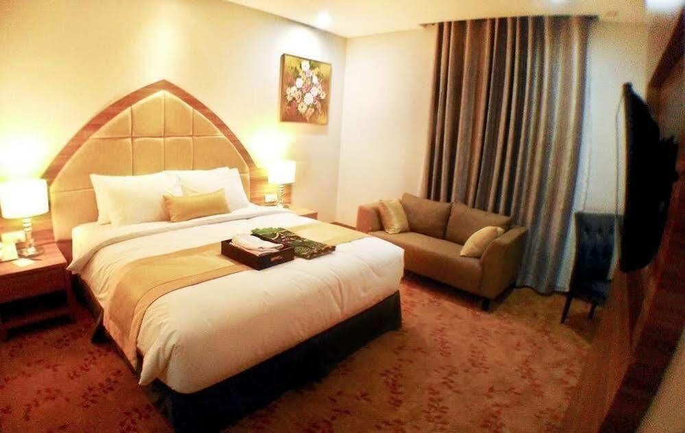 Grand Serela Yogyakarta Extérieur photo