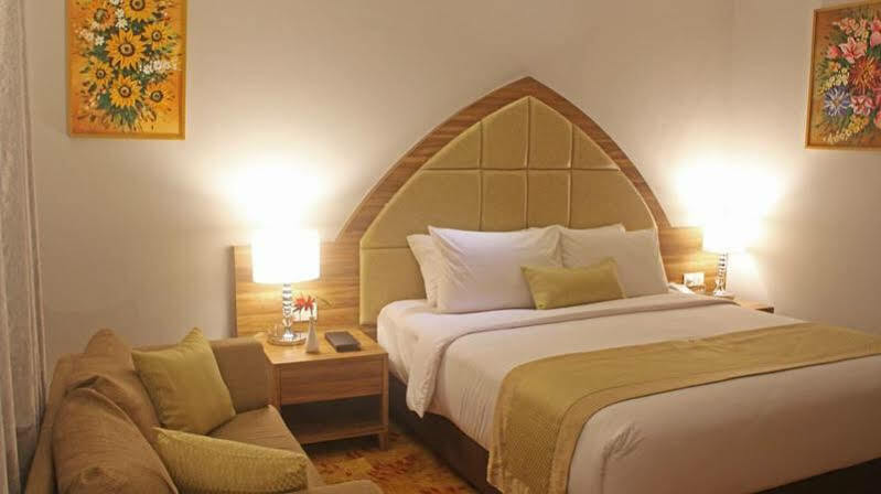 Grand Serela Yogyakarta Extérieur photo